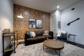 Lofts at 30th - Urban Utopia - 6 Mins to Broadway